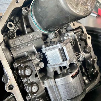 7 Speed DQ200 Mechatronic 0AM 0CW with broken pressure accumulator.